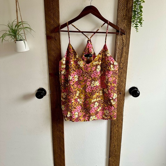 New Kut from the Cloth Floral Print Camisole V-Neck Racerback Women’s Size Large - Picture 8 of 16
